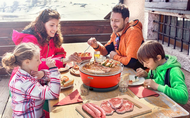 Fire Design Vesuvio Charcoal Grill / Table Grill Fucsia 3 Fire Design Vesuvio Charcoal Grill / Table Grill Fucsia